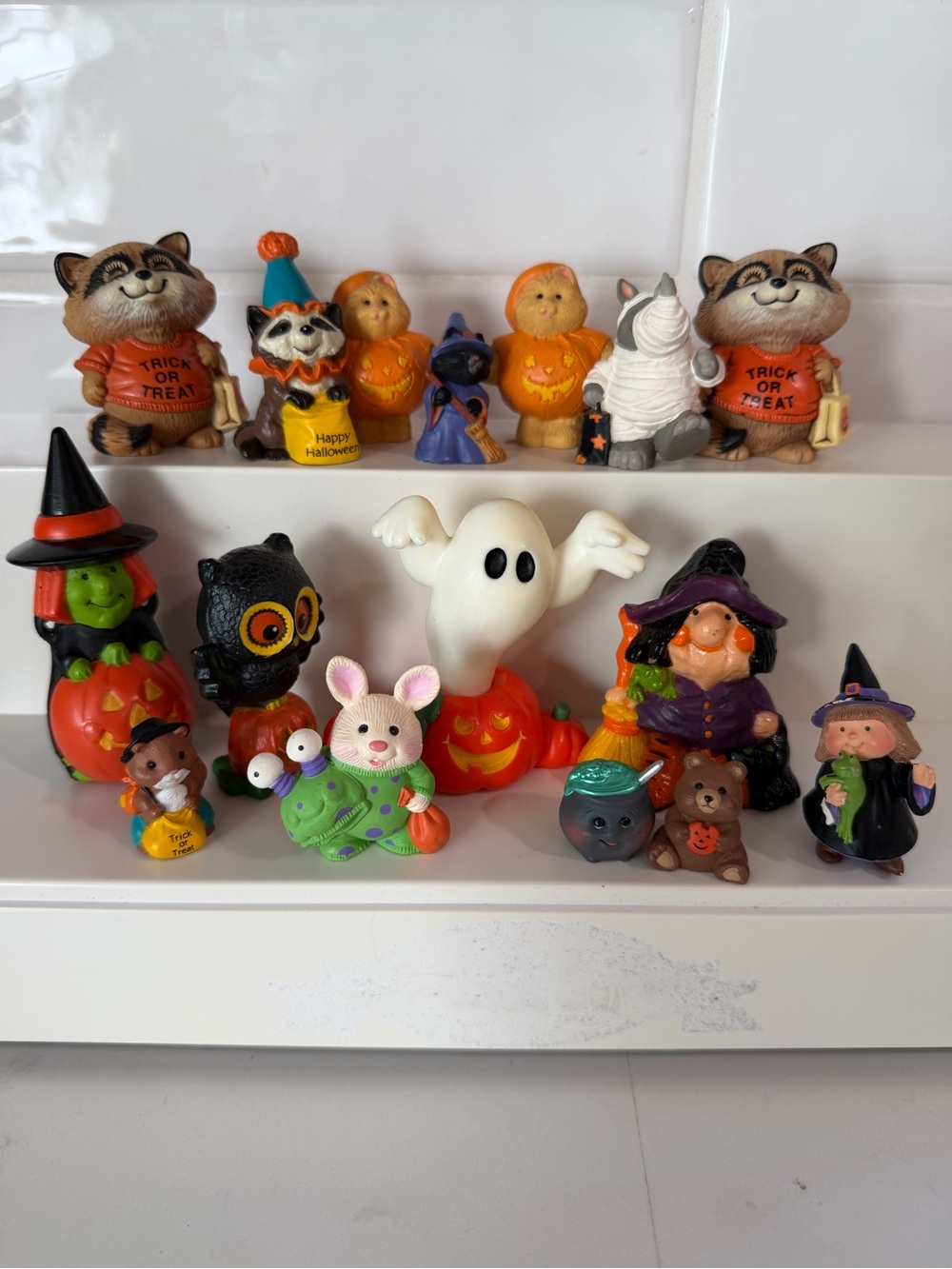 Vintage Hallmark Merry Miniatures Halloween figurines 70s to 90s 16 Figures !